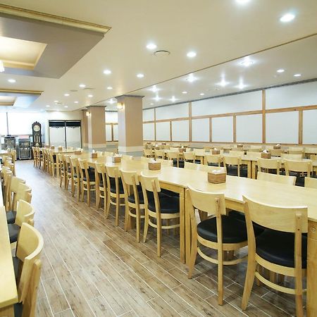 Hotel Raum Jeju Bagian luar foto