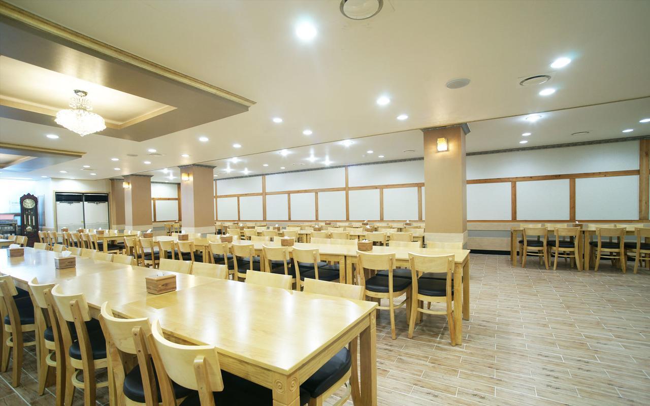 Hotel Raum Jeju Bagian luar foto
